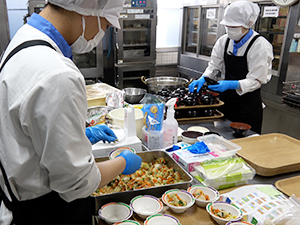 一冨士フードサービス